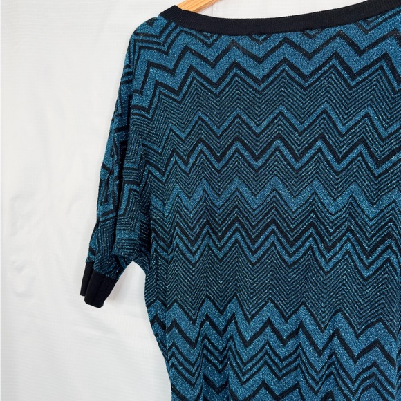 Express Blue and Black Chevron Sweater size L - Picture 6 of 9